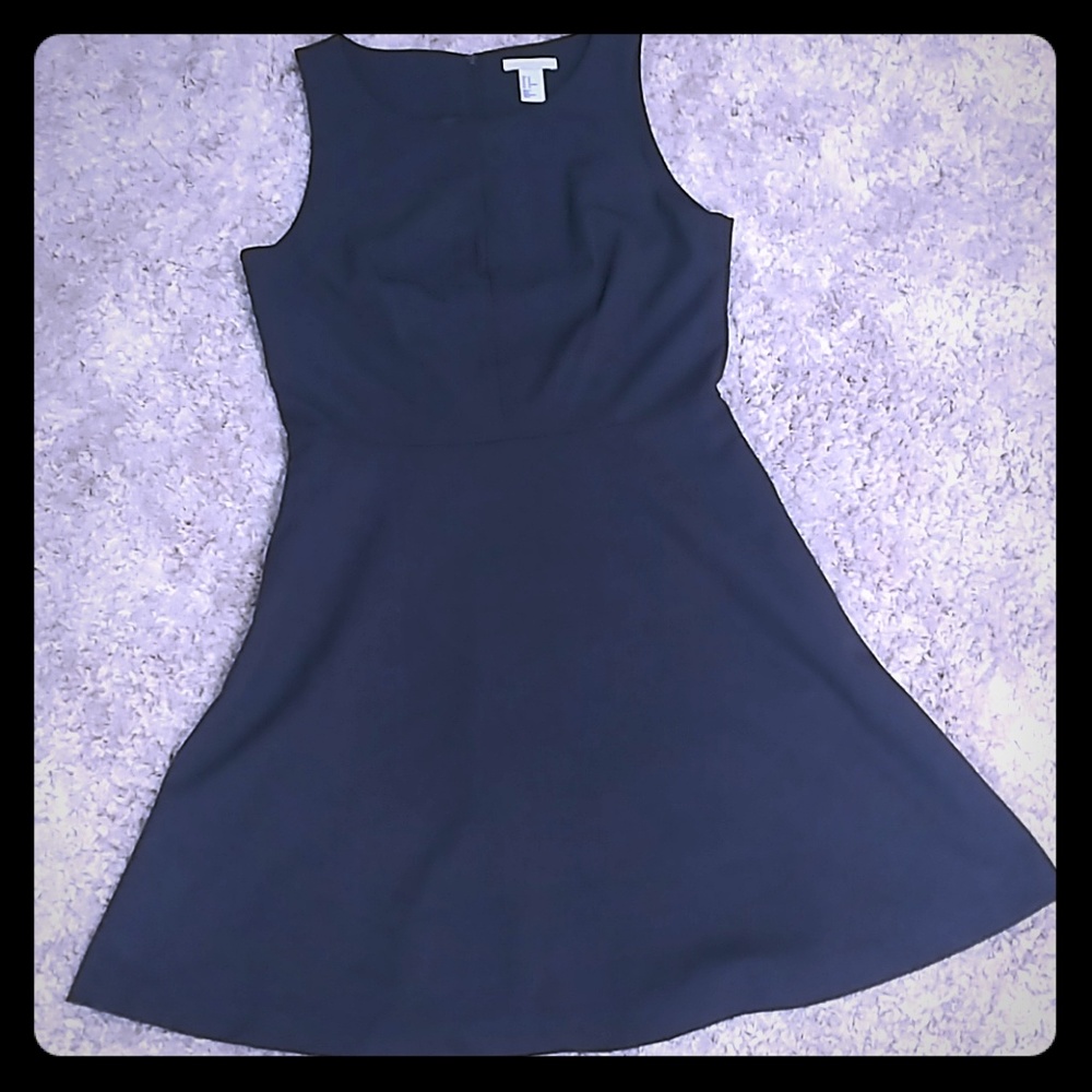Navy H&M dress, fit and flair, with pockets, sz10